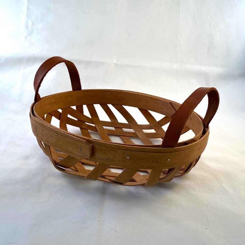 Workshops Gerald Henn Oval Basket Leather Handles